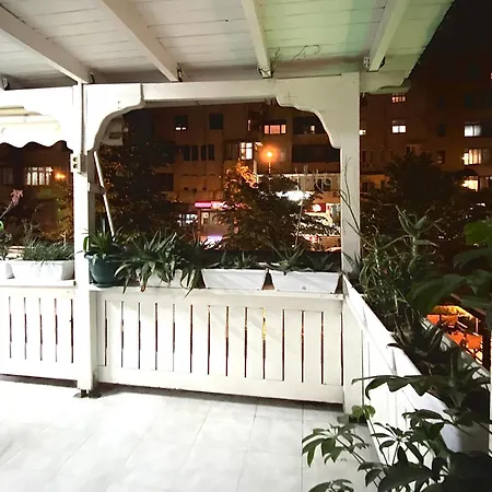 Veranda Apartment *